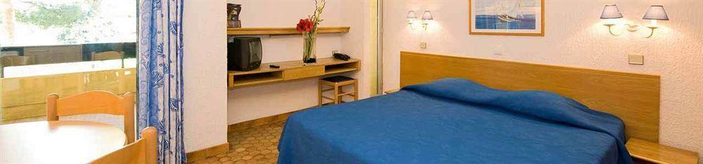 Bleues Delcloy Hotel 3*