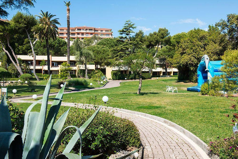 Bleues Delcloy Hotel 3*