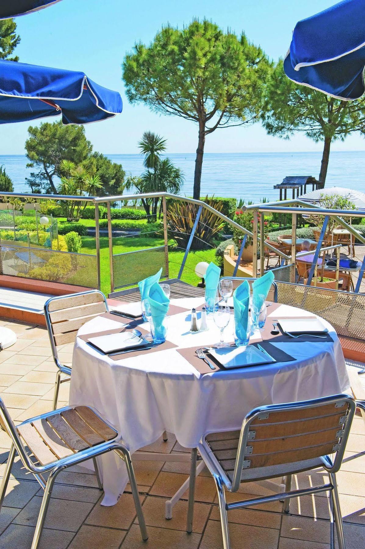 Hotel Bleues Delcloy 3*
